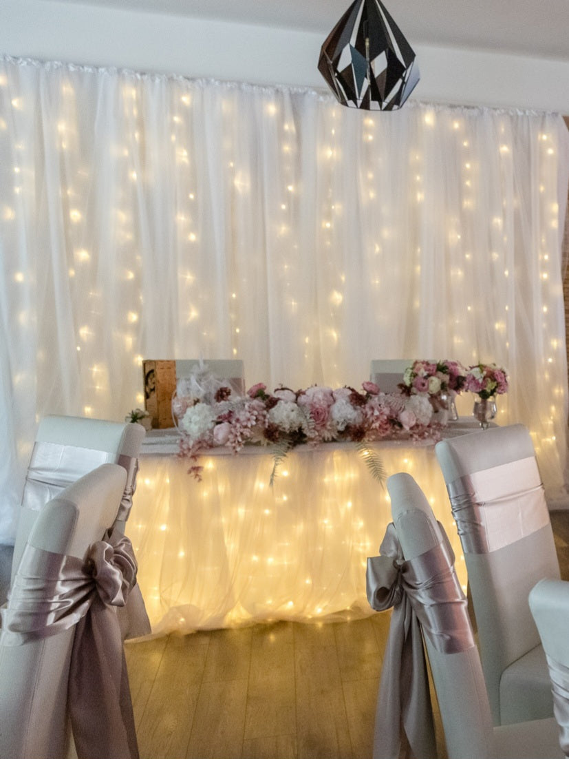 Esküvői fehér asztalszoknya tüllel - bérléssel