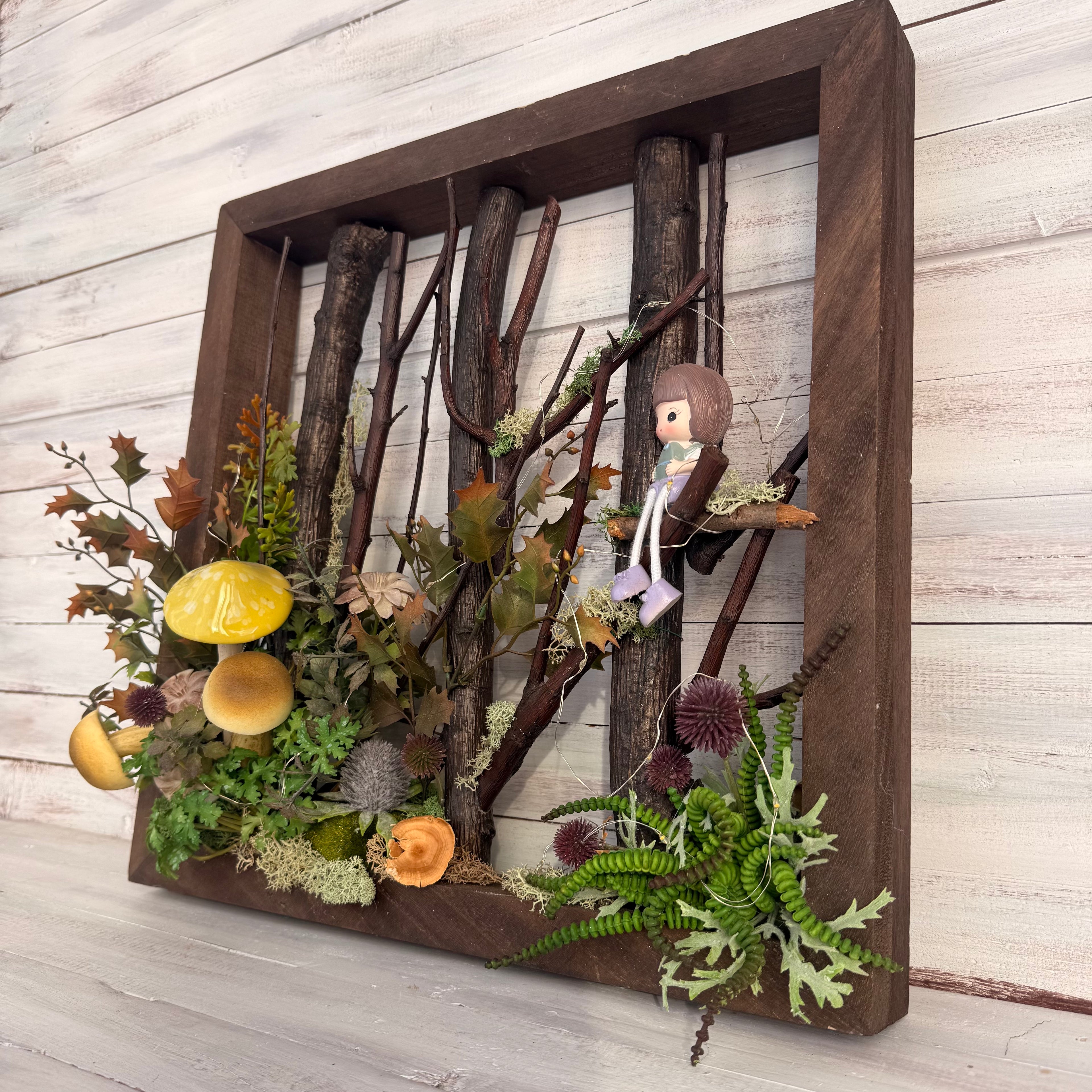 LED-es Falidekoráció " Titkos kert"– Hangulatvilágítás lakásba