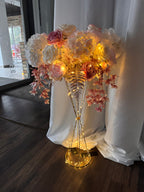 Esküvő asztal - Virágdekoráció állvánnyal - bérléssel