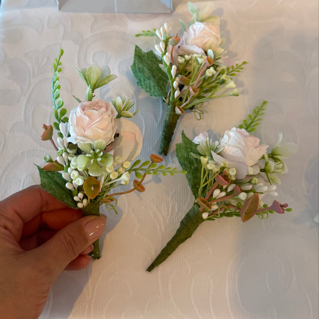 Vőlegény és Tanú kitűző szett